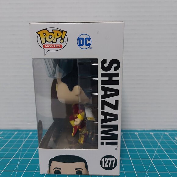 Funko POP Movies DC Shazam Fury of the Gods GITD Chase 1277 Vinyl Figure - Picture 2 of 6